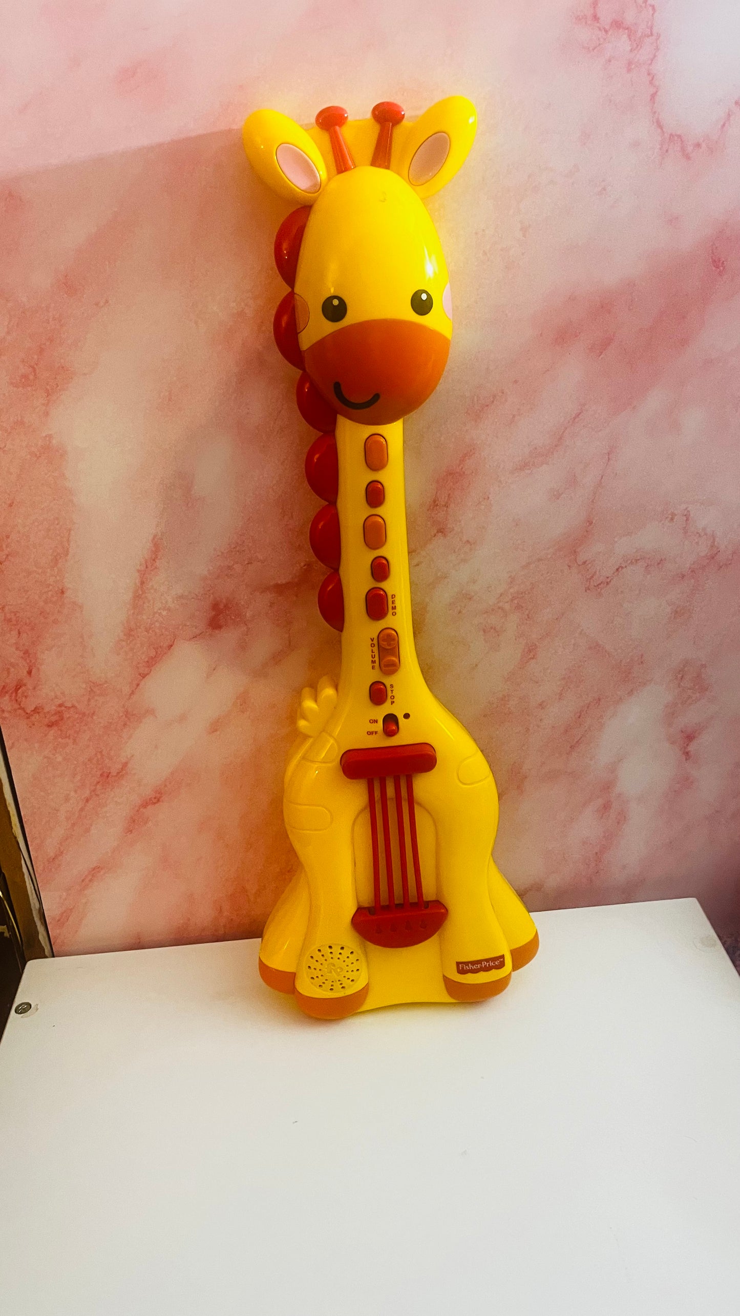 Giraffe Guitar